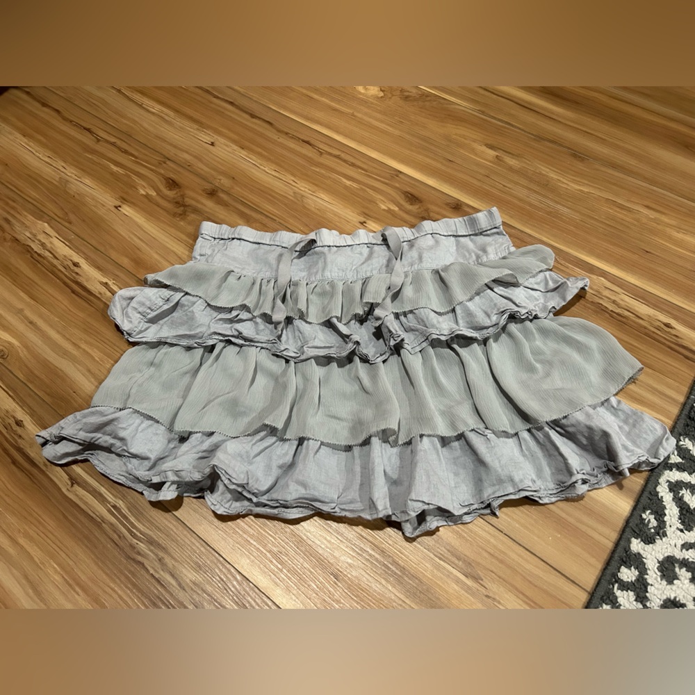 Old Navy Light Gray Ruffled Shorts Size Small